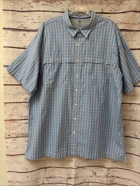 Light Blue Plaid Short-Sleeve Button-Up Shirt